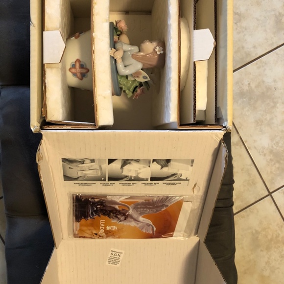 Lladró “Butterfly Fantasy” - Picture 9 of 9